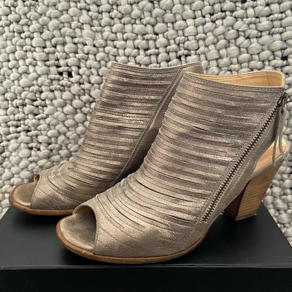 Paul Green Cayanne Leather Peep Toe Sandal